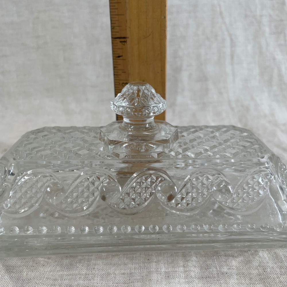 Clear Pressed Glass Butter Dish Covered 70s Retro Eclectic Kitchen Funky Decor - Picture 7 of 8